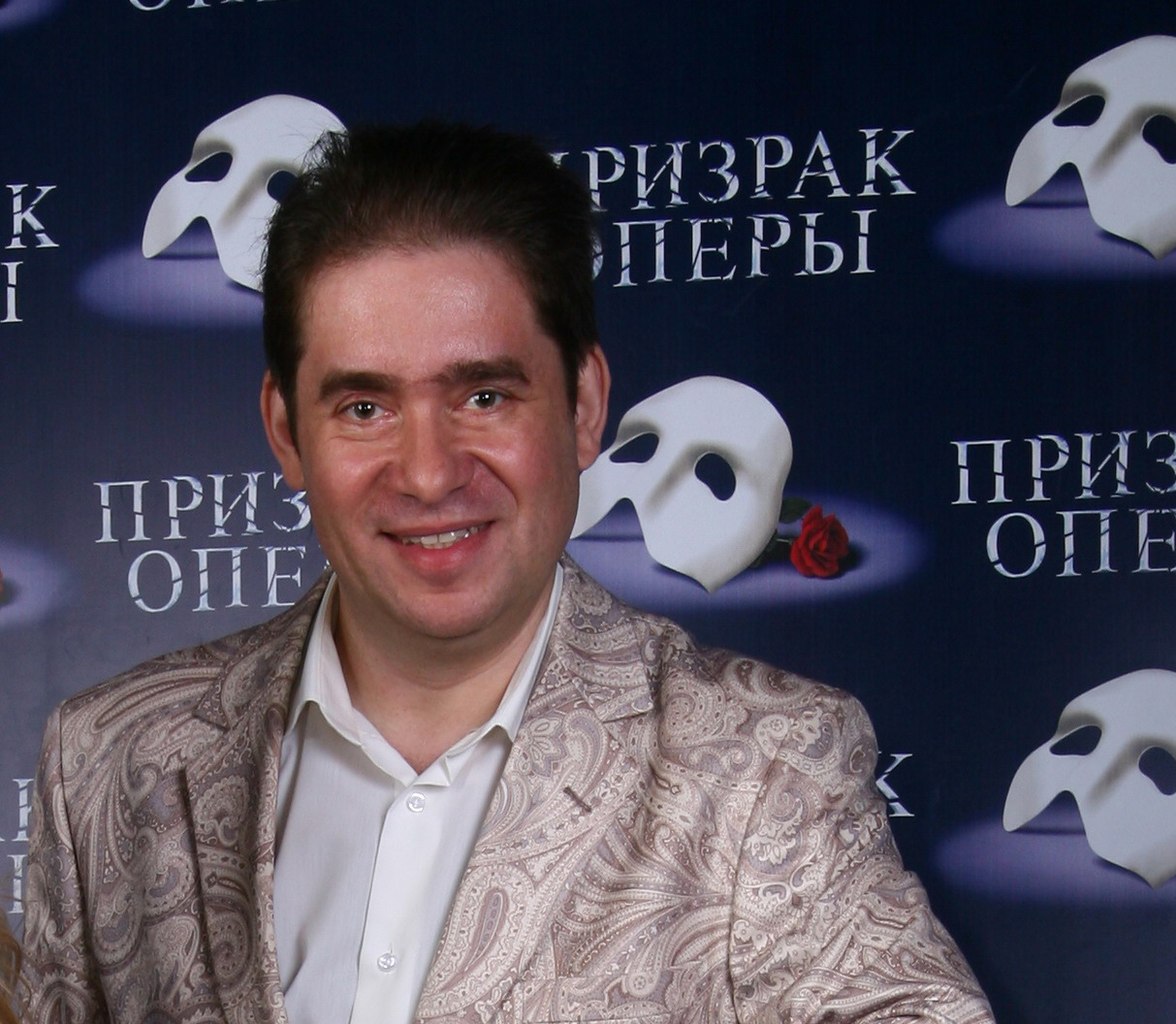 Леонид Бомштейн